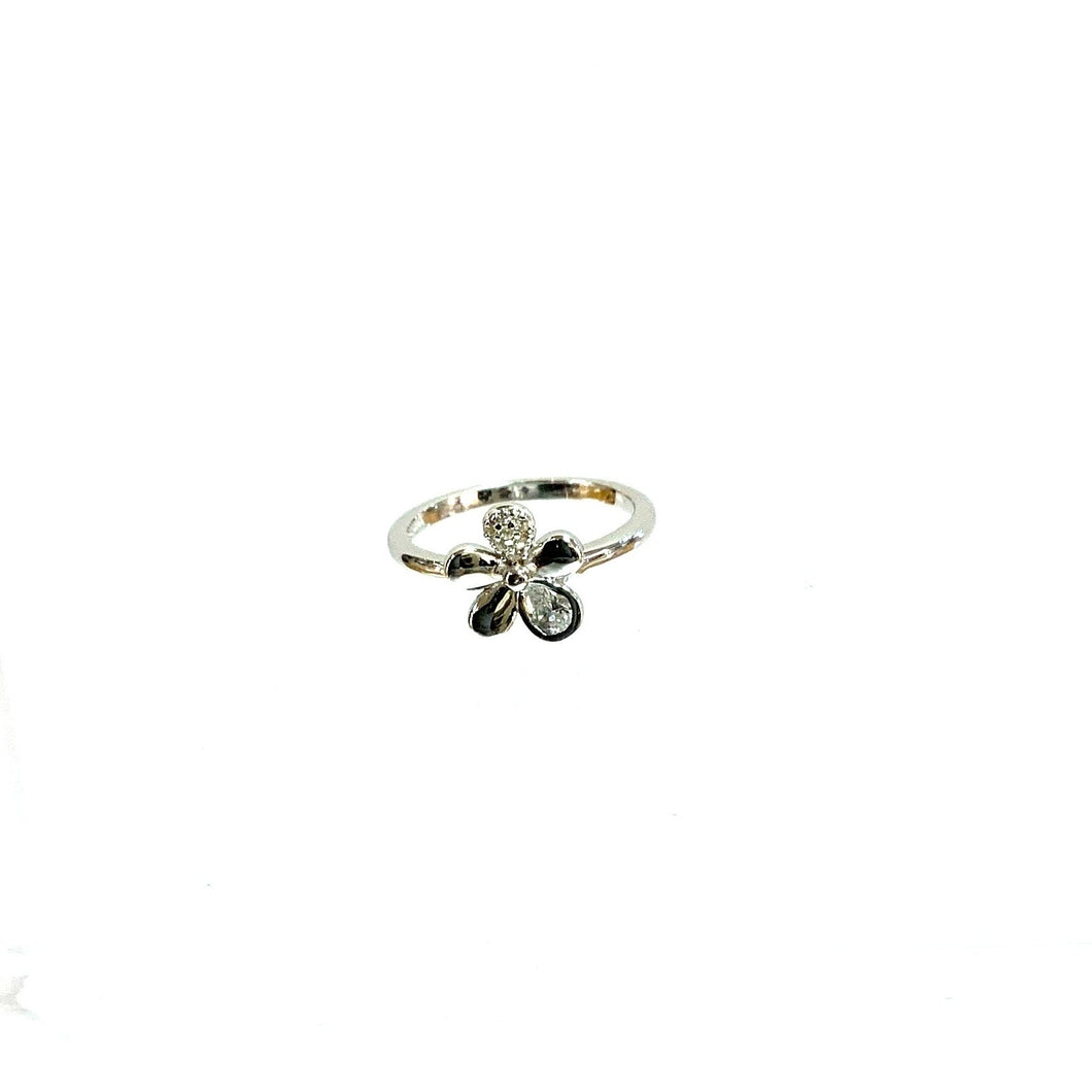 Sterling Silver Flower Ring!