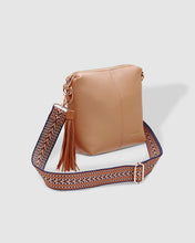 Kasey Crossbody Bag By Louenhide In Latte