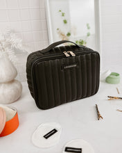 Maggie Hanging Toiletry Case!