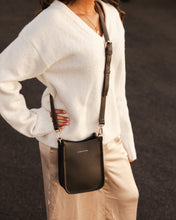 Parker Crossbody Bag!  Five Colours!  **Best Seller**