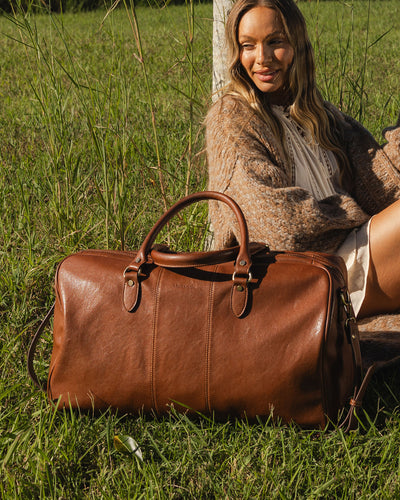 Cooper Travel Bag In Cognac By Louenhide