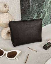 The Everyday Pouch By Louenhide!  Three Colours!