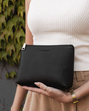 The Everyday Pouch By Louenhide!  Three Colours!