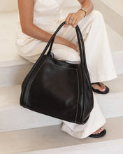 Sutton Shoulder Bag!  Three Colours!  **Best Seller**
