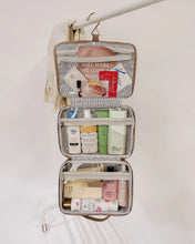 Maggie Hanging Toiletry Case!