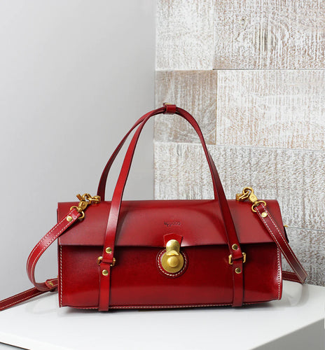 Vive Classic Baguette Handbag!