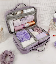 Georgie Toiletry Case By Louenhide In Lilac