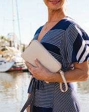 The Poppy Clutch!