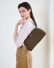 Nicole Handbag By Louenhide