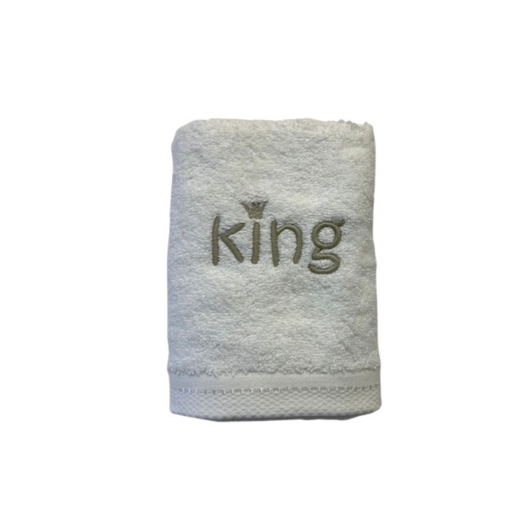 Luxurious Hand Towels!  King!