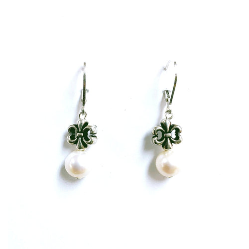 earrings freshwater pearl silver fleur de lys