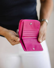 Bobby Wallet By Louenhide!